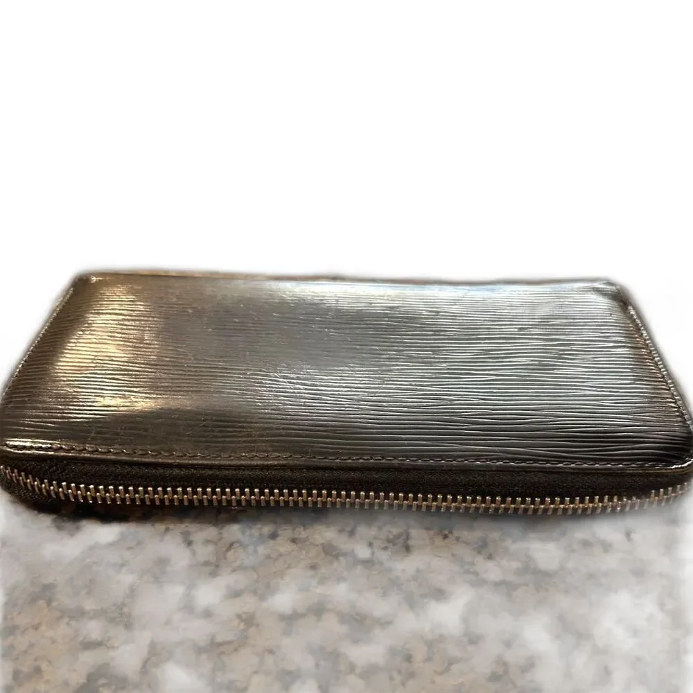 Louis Vuitton Vintage Black Epi Leather Wallet